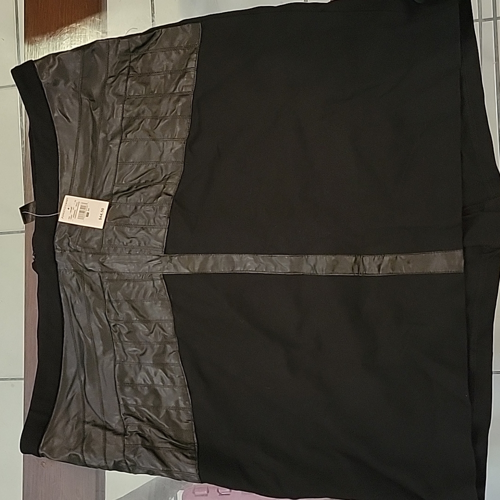 Aahley Stewart black skirt size 24